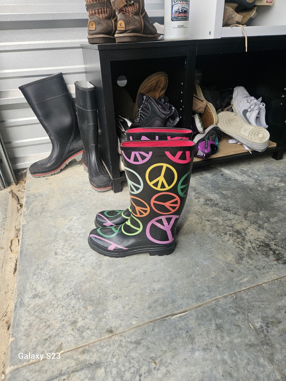 143 Girl Women’s Size 8 Tall Rain Boots Black Multicolor Peace Sign Rubber